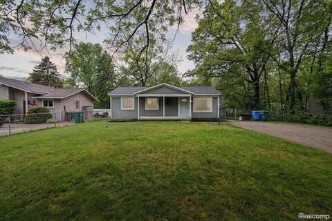 2600 EDGEMERE Street, Commerce Township, MI 48382