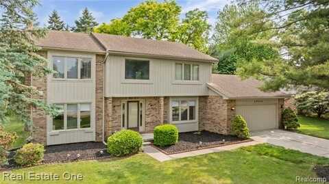 28840 E King William Drive, Farmington Hills, MI 48331