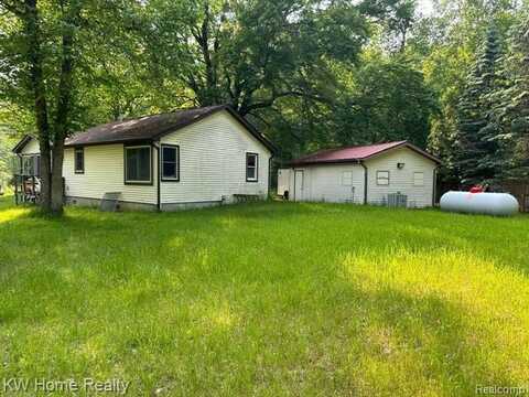 4456 Five Lakes Road, North Branch, MI 48461
