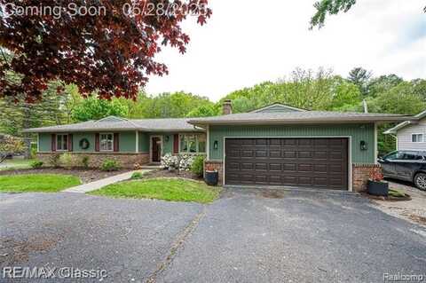 1467 W AVON Road, Rochester Hills, MI 48309