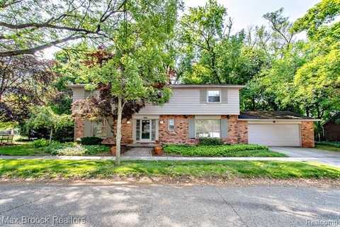 8019 CONCORD Road, Huntington Woods, MI 48070