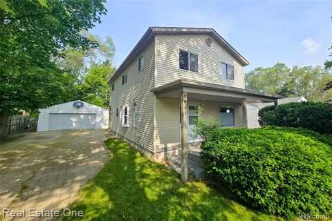 3180 Eastwood Drive, Rochester Hills, MI 48309