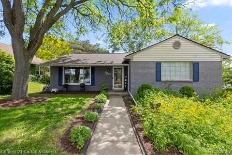 24294 Pinecrest Street, Novi, MI 48375
