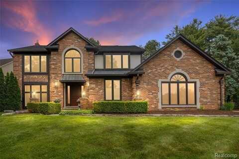 793 Box Canyon Court, Rochester Hills, MI 48309