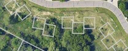 10 Applewood Lane, Grand Blanc, MI 48439
