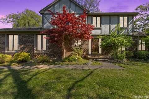 4824 Quarton Road, Bloomfield Hills, MI 48302