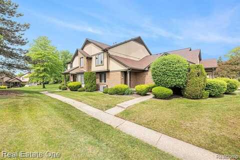 114 Meadow Lane Circle Circle, Rochester Hills, MI 48307