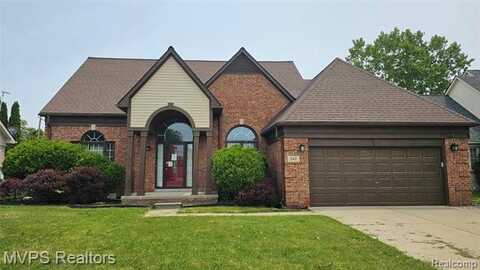 540 Clairpointe Woods Drive, Detroit, MI 48215
