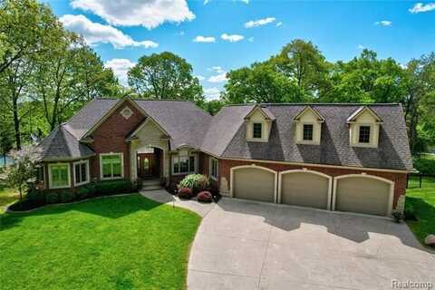 3074 POND Road, Leonard, MI 48367