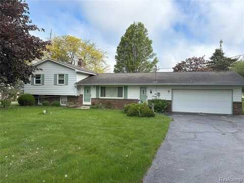 8865 E Bennington Road, Durand, MI 48429