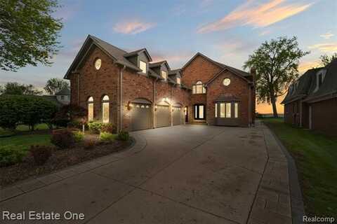 48556 Harbor Drive, Chesterfield, MI 48047