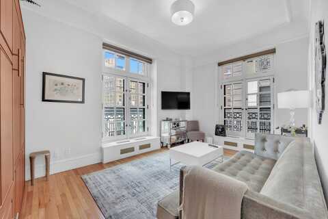 2109 Broadway, New York, NY 10023