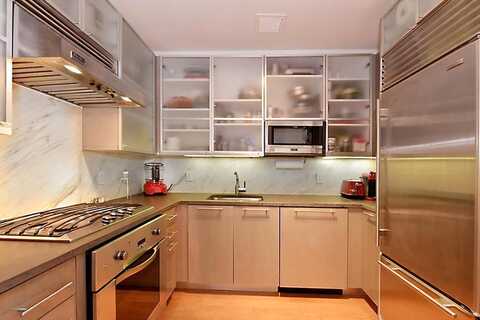 200 Chambers Street, New York, NY 10007