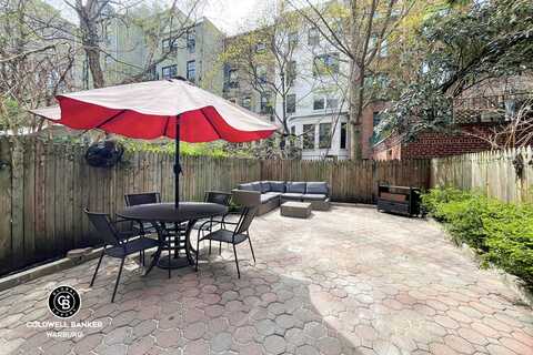 38 West 83rd Street, New York, NY 10024