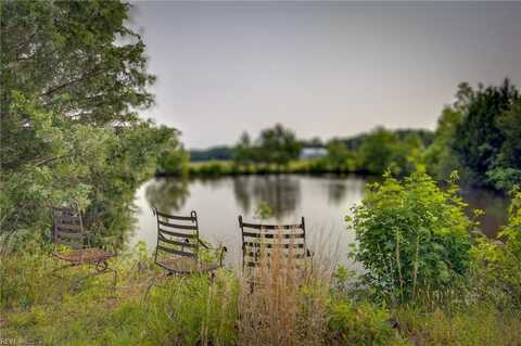 559 Rocky Hock Road, Wakefield, VA 23888