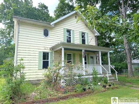 3 Jaekle Avenue, Hanover, NY 14136