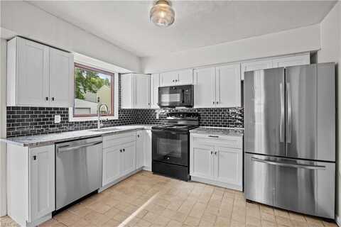 8844 Plymouth Street, Norfolk, VA 23503