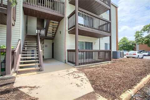 306 Wells Court, Hampton, VA 23666