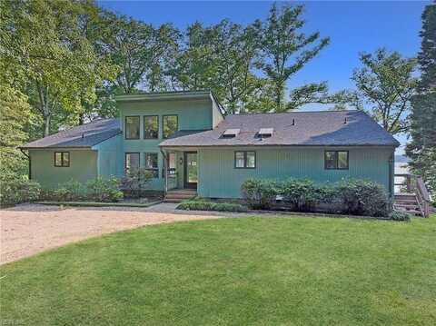 1061 Twiggs Ferry Road, Hartfield, VA 23071