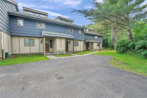 18 Alpine Meadows, Ellicottville, NY 14731