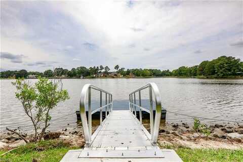 2320 Sterling Point Drive, Portsmouth, VA 23703