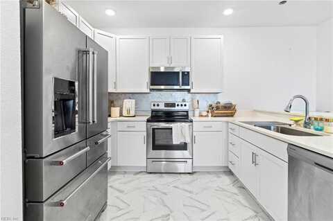 1733 Dromolin Street, Virginia Beach, VA 23456