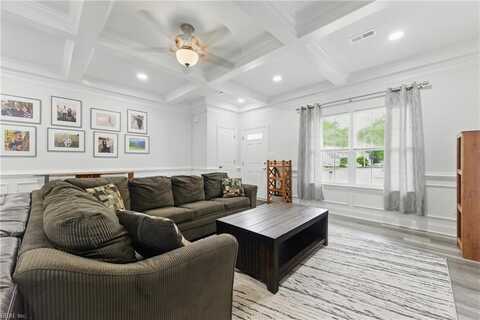 106 Silver Isles Boulevard, Hampton, VA 23664