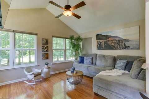 5225 Thatcher Way, Virginia Beach, VA 23456