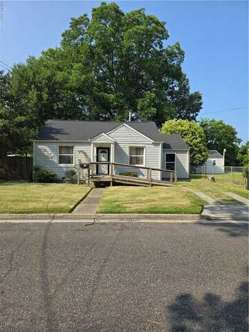 19 Colin Drive N, Portsmouth, VA 23701