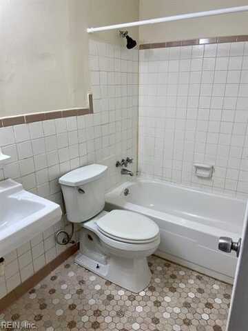 1438 Kingston Avenue, Norfolk, VA 23503