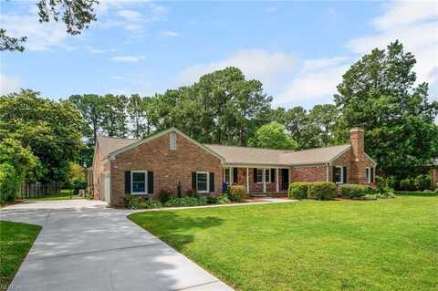 4252 Country Club Circle, Virginia Beach, VA 23455