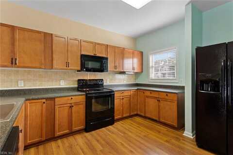 106 Dan Leigh Court, Hampton, VA 23666