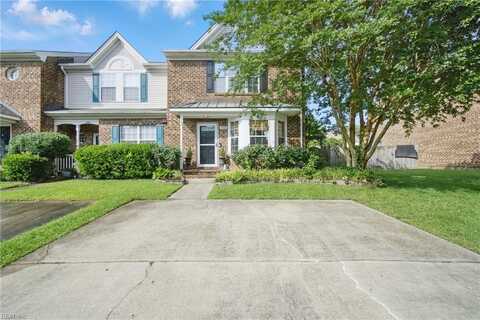 512 South Lake Circle, Chesapeake, VA 23322