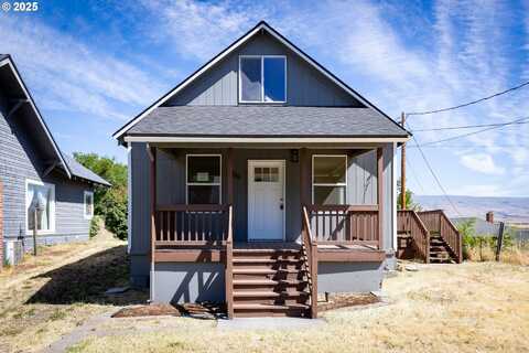 809 E 7TH ST, The Dalles, OR 97058