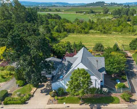 789 W MAIN ST, Carlton, OR 97111