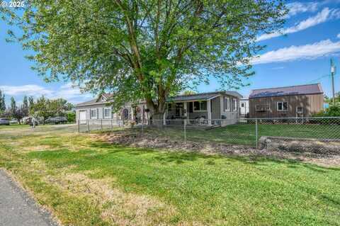 330 N 2nd ST, Athena, OR 97813