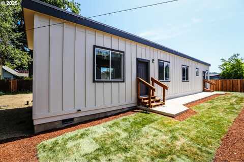 116 W J ST, Springfield, OR 97477