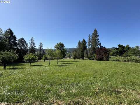 1917 E SIXTH AVE, Sutherlin, OR 97479