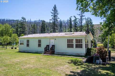 23056 N UMPQUA HWY, Idleyld Park, OR 97447