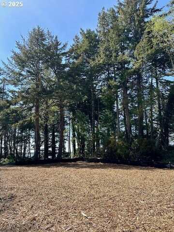 1220 Seagate, Coos Bay, OR 97420