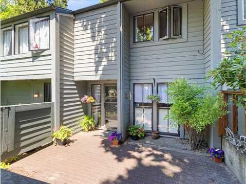 8512 SW BRIGHTFIELD CIR, Tigard, OR 97223