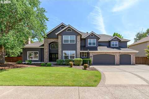 2351 NW PINEHURST DR, McMinnville, OR 97128