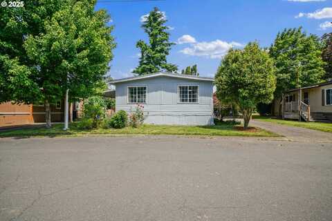 18780 CENTRAL POINT RD, Oregon City, OR 97045