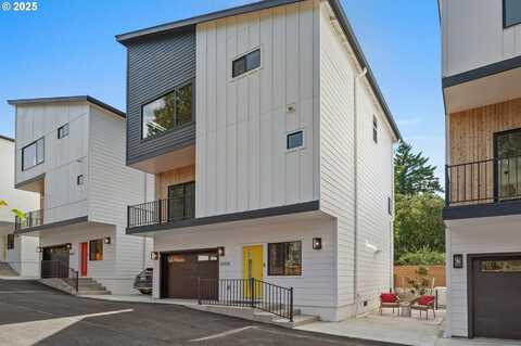 10731 NE FREMONT ST, Portland, OR 97220