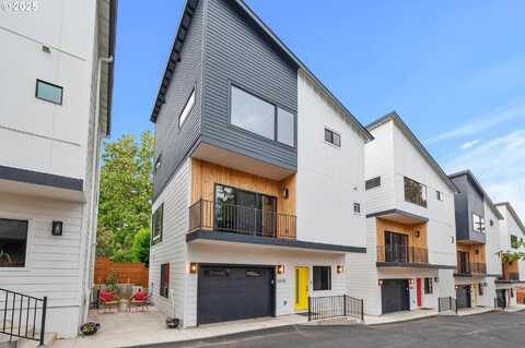 10731 NE FREMONT ST, Portland, OR 97220