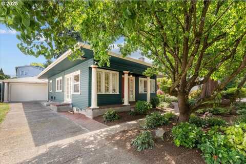 7406 N FISKE AVE, Portland, OR 97203