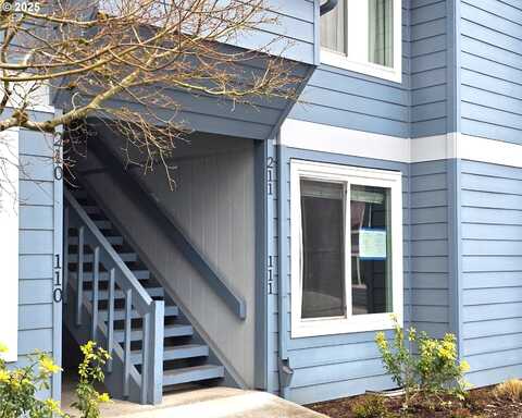 2330 SE BROOKWOOD AVE, Hillsboro, OR 97123