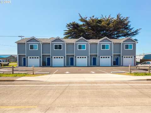 318 11TH ST, Bandon, OR 97411