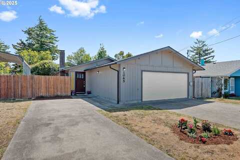 1065 FENWICK ST, Coos Bay, OR 97420