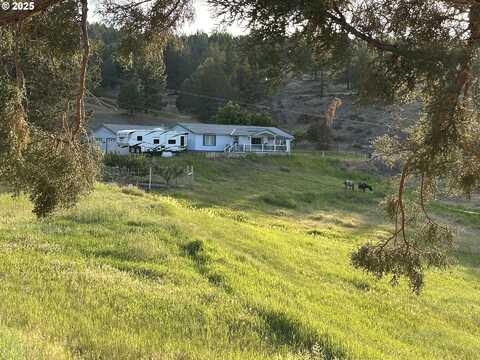 27028 ADAM RD, Canyon City, OR 97820